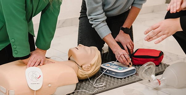 Step-by-Step Guide to Using an Automated External Defibrillator AED post img